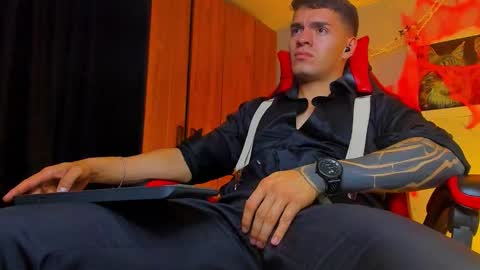 Snapshot of alpha_dominus_ chatting on October 15, 2025, 4:01 am alpha_dominus_ online show from October 15, 2025, 4:01 am
