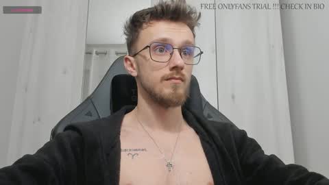 Snapshot of alphaboyfun chatting on January 3, 2025, 3:16 am Andi online show from January 3, 2025, 3:16 am