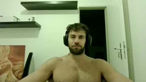 alphah_hunk online show from September 26, 2025, 7:07 pm