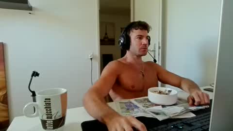 alphah_hunk online show from June 18, 2026, 8:58 am