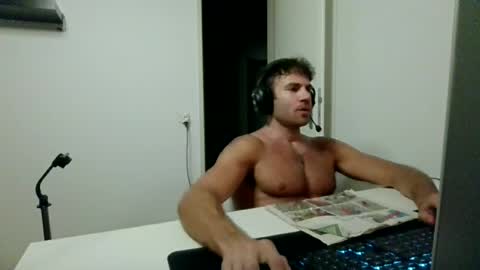 alphah_hunk online show from June 20, 2026, 8:22 pm