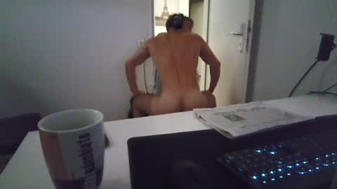 alphah_hunk online show from July 4, 2026, 12:11 pm