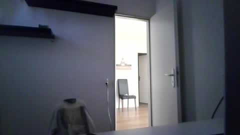 alphah_hunk online show from July 9, 2026, 5:28 pm