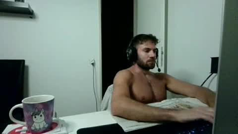 alphah_hunk online show from July 23, 2026, 8:18 pm