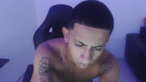 Snapshot of alphas_latins chatting on March 3, 2026, 6:08 am alphas_latins online show from March 3, 2026, 6:08 am