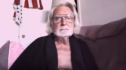 AlphaUniform online show from October 29, 2025, 4:09 pm