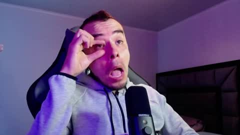 Snapshot of alrevex chatting on September 8, 2025, 5:23 pm ALEX online show from September 8, 2025, 5:23 pm