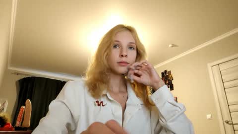 Snapshot of altheadoyel chatting on September 25, 2025, 3:16 pm May online show from September 25, 2025, 3:16 pm