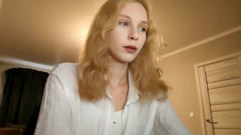 Snapshot of altheadoyel chatting on September 30, 2025, 2:11 pm May online show from September 30, 2025, 2:11 pm