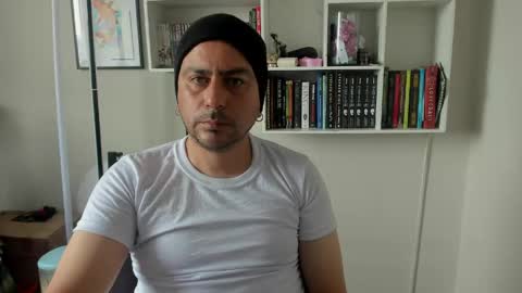 alucard_col666 online show from May 26, 2026, 1:07 pm