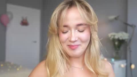 Amelia NEXT STREAM  online show from April 4, 2026, 1:41 pm