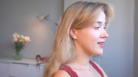 Snapshot of aluntick chatting on May 16, 2026, 2:05 pm Amelia NEXT STREAM online show from May 16, 2026, 2:05 pm