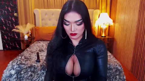 Alura Jhenson online show from September 9, 2025, 7:13 pm