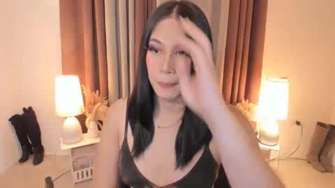 alwina_williams online show from May 20, 2026, 11:33 pm