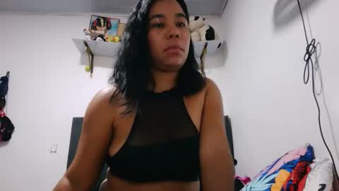 Snapshot of aly826805 chatting on February 15, 2026, 2:19 am analia online show from February 15, 2026, 2:19 am