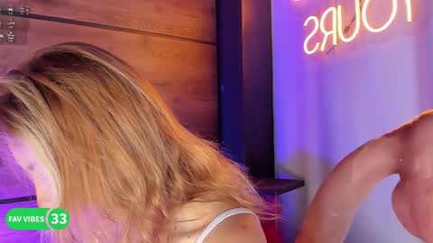 Alya online show from November 28, 2025, 11:13 am