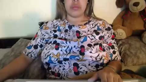 Snapshot of alynfoxx chatting on March 9, 2025, 3:01 am Alyn Maria online show from March 9, 2025, 3:01 am