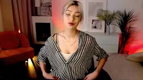 Alysia online show from September 30, 2025, 2:11 pm