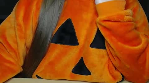 Snapshot of alyss_skye28 chatting on October 5, 2025, 1:48 am Alyss Skye online show from October 5, 2025, 1:48 am