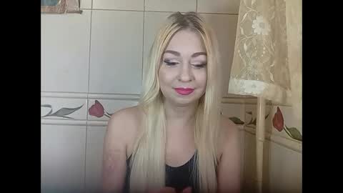Snapshot of alyssaqes chatting on May 19, 2026, 2:01 pm Alyssaqes online show from May 19, 2026, 2:01 pm