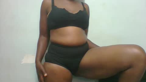 am_creme_delight online show from May 26, 2026, 1:40 pm