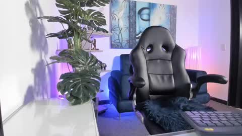 anny online show from March 5, 2025, 2:25 am