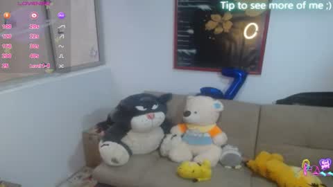 Snapshot of amaia_t chatting on June 25, 2026, 11:59 am Amaia online show from June 25, 2026, 11:59 am