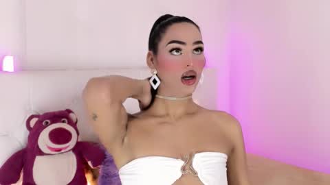 amal_baddel_ online show from November 23, 2025, 3:39 am