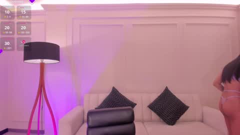 Amalia cruss online show from September 22, 2025, 8:22 pm