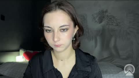 amalia_lambert13 online show from May 17, 2026, 7:32 pm