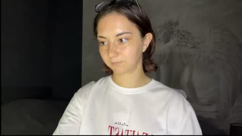 amalia_lambert13 online show from June 30, 2026, 8:21 pm
