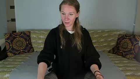 Amalia online show from July 17, 2026, 10:22 am