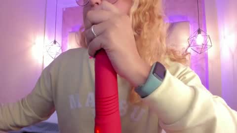 Amalia Im Back See you soon this January 7 at 10 pm Colombia time online show from February 24, 2025, 5:33 am