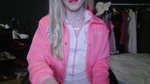 Amalie online show from January 12, 2025, 3:25 pm