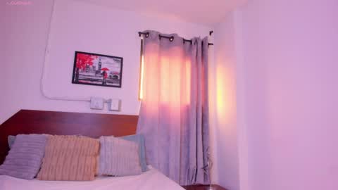 amanda29_ online show from April 8, 2026, 7:14 pm