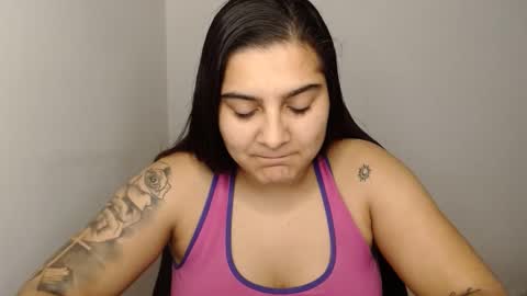 The queen of the biceps  online show from January 27, 2025, 1:16 am