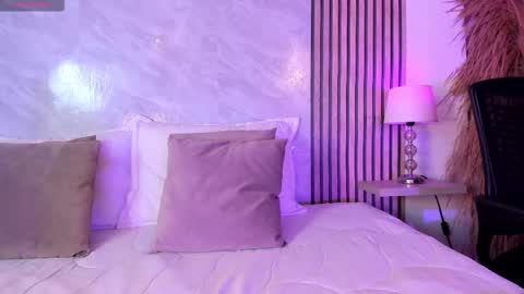 Luisa online show from September 14, 2025, 1:49 am