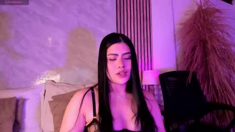 Luisa online show from November 9, 2025, 2:32 am