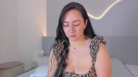 Snapshot of amanda_benz_ chatting on June 16, 2026, 11:13 am amanda_benz_ online show from June 16, 2026, 11:13 am