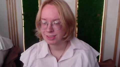 Snapshot of amanda_butlerr chatting on June 18, 2026, 12:09 pm Hi im Amanda online show from June 18, 2026, 12:09 pm