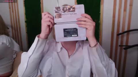 Snapshot of amanda_butlerr chatting on July 9, 2026, 12:09 pm Hi im Amanda online show from July 9, 2026, 12:09 pm