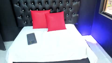 amanda_noir online show from December 3, 2025, 8:29 pm