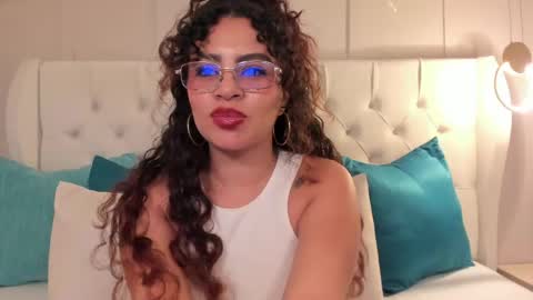 Snapshot of amanda_rios chatting on May 6, 2026, 11:21 pm Amanda Rios online show from May 6, 2026, 11:21 pm