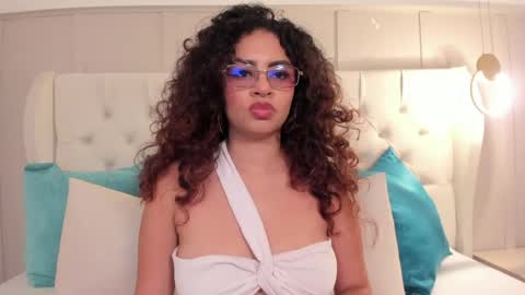 Snapshot of amanda_rios chatting on May 7, 2026, 9:53 pm Amanda Rios online show from May 7, 2026, 9:53 pm