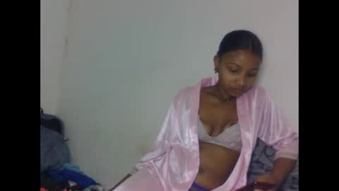 amandaaa25 online show from September 24, 2025, 9:45 am