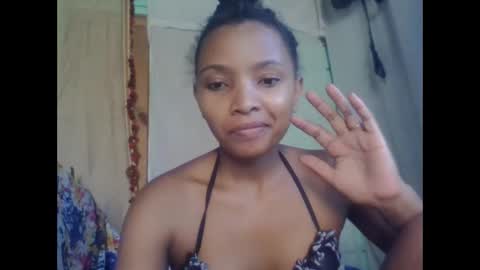 amandaaa25 online show from October 17, 2025, 12:19 pm