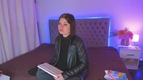 Snapshot of amandahoppe chatting on April 29, 2026, 4:49 am Amanda online show from April 29, 2026, 4:49 am