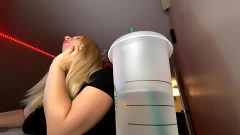 Amanda online show from October 7, 2025, 11:07 am