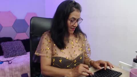 amandapeet online show from November 26, 2025, 8:21 pm