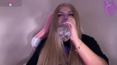 Amandha online show from February 19, 2025, 11:04 pm